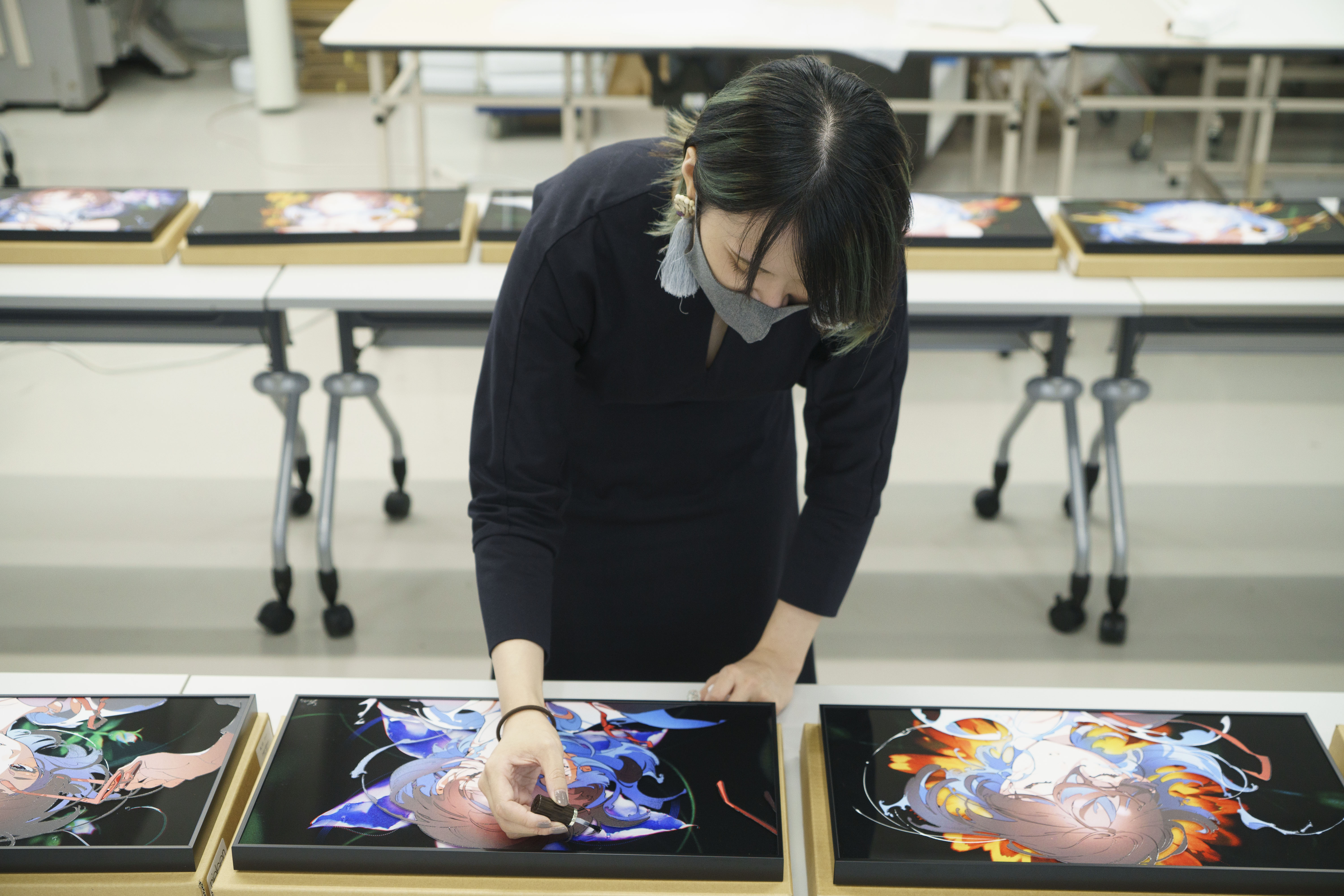 アニメーター／イラストレーションアーティスト米山舞が、ロンドン サーチ・ギャラリーで開催「START ART FAIR 2021」に日本人アーティストとして選出のサブ画像17_仕上げの様子